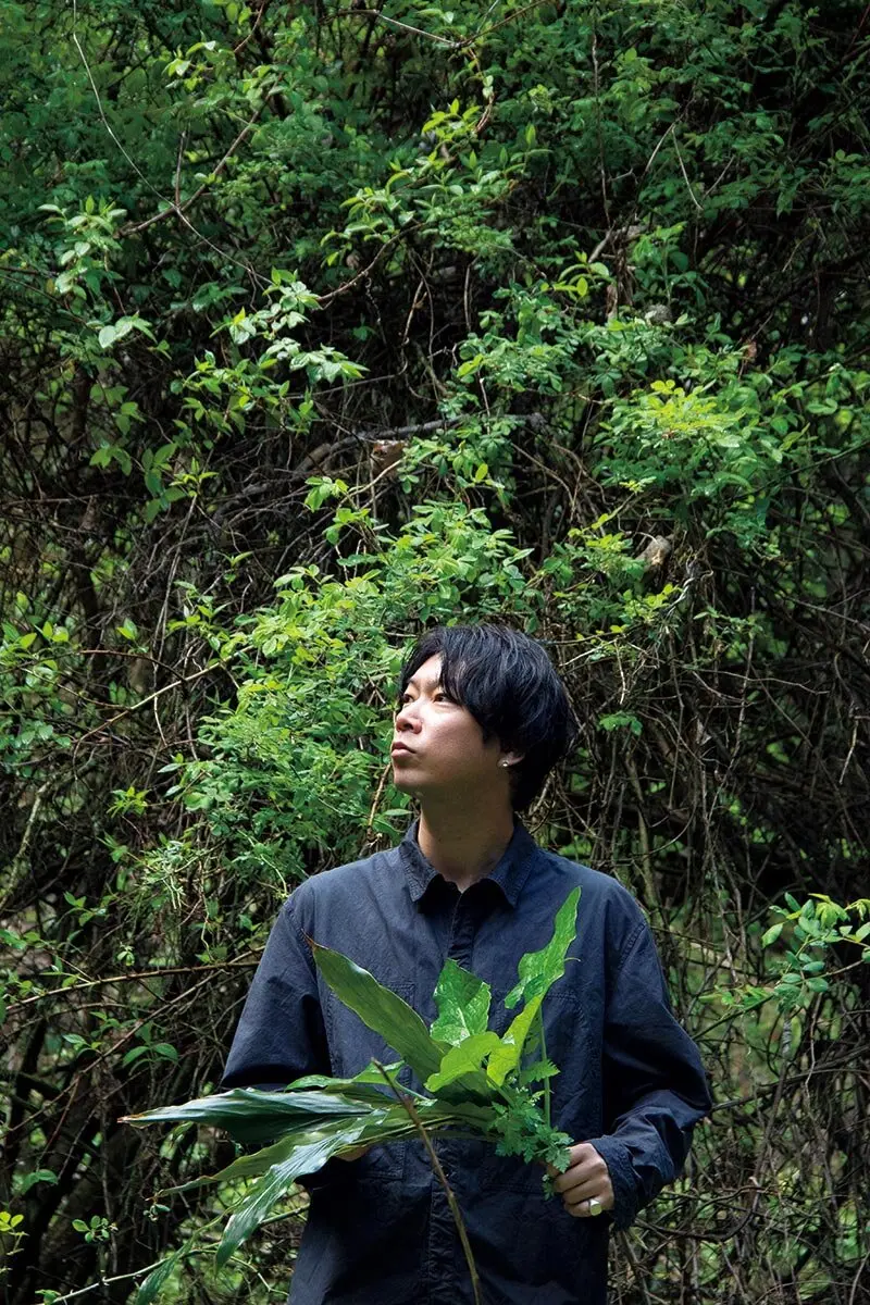 野草のカリスマ」山下智道さんが語る、ハーブの奥深い世界。香りを